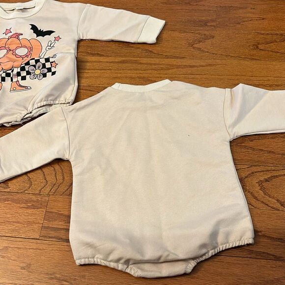 Size 3 to 6 months long sleeve pumpkin onesie BUNDLE-TWINS - Picture 5 of 5